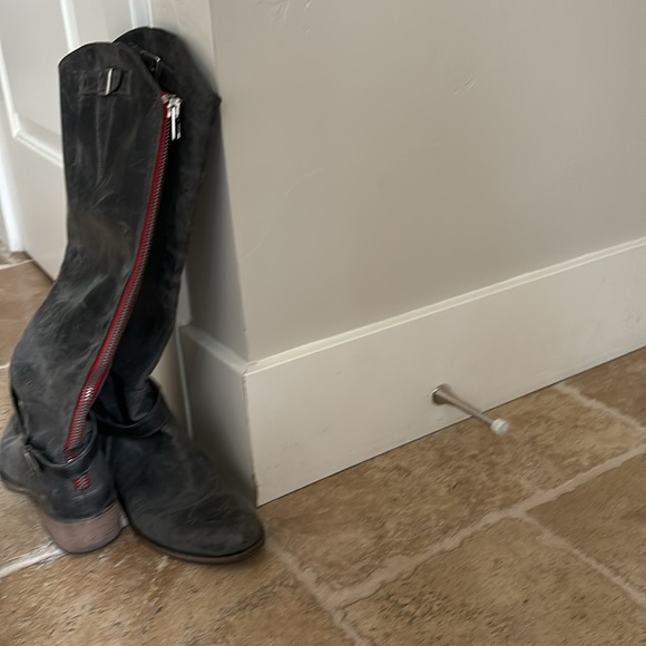 Distressed black grey Charles David riding boots - Picture 3 of 5